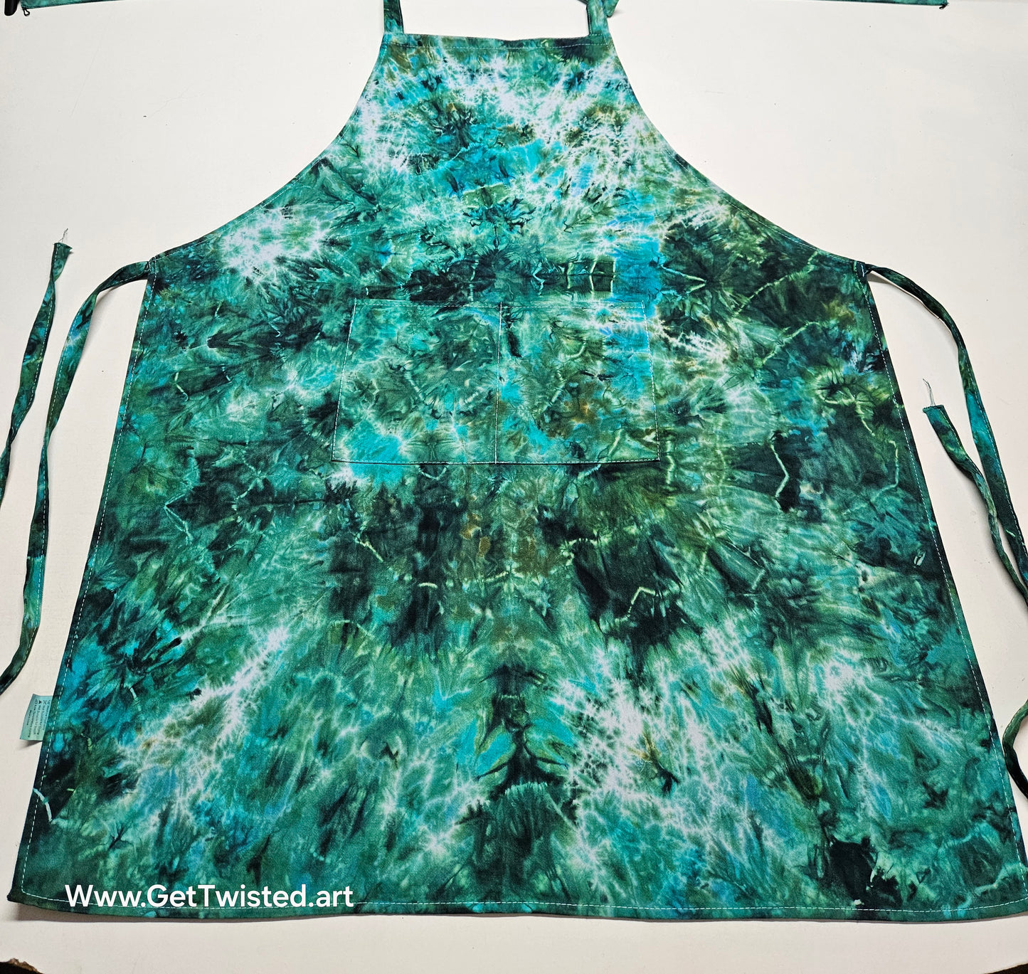 Apron with double front pocket
