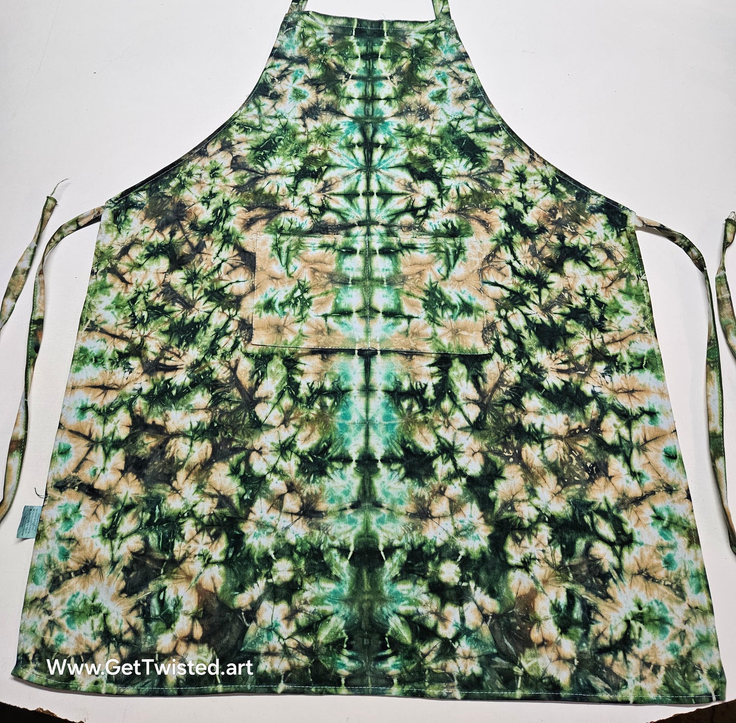 Apron with double front pocket