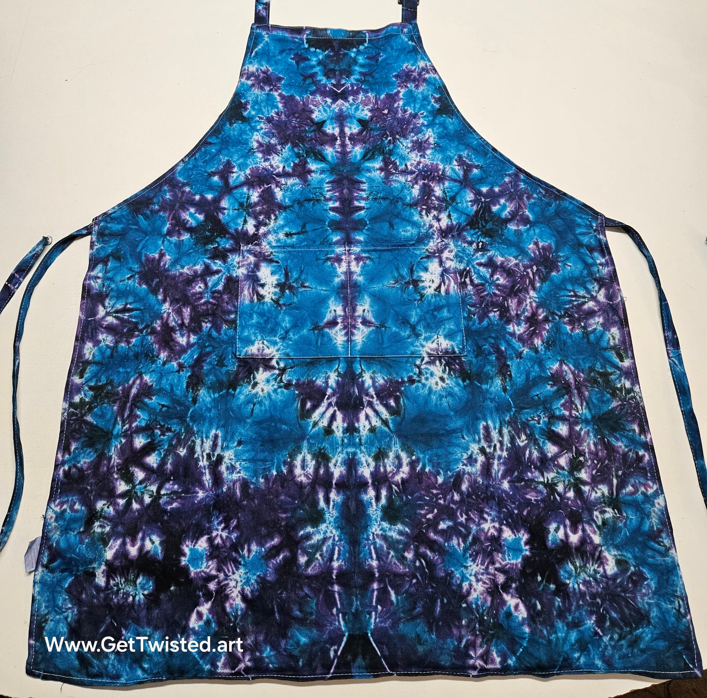 Apron with double front pocket