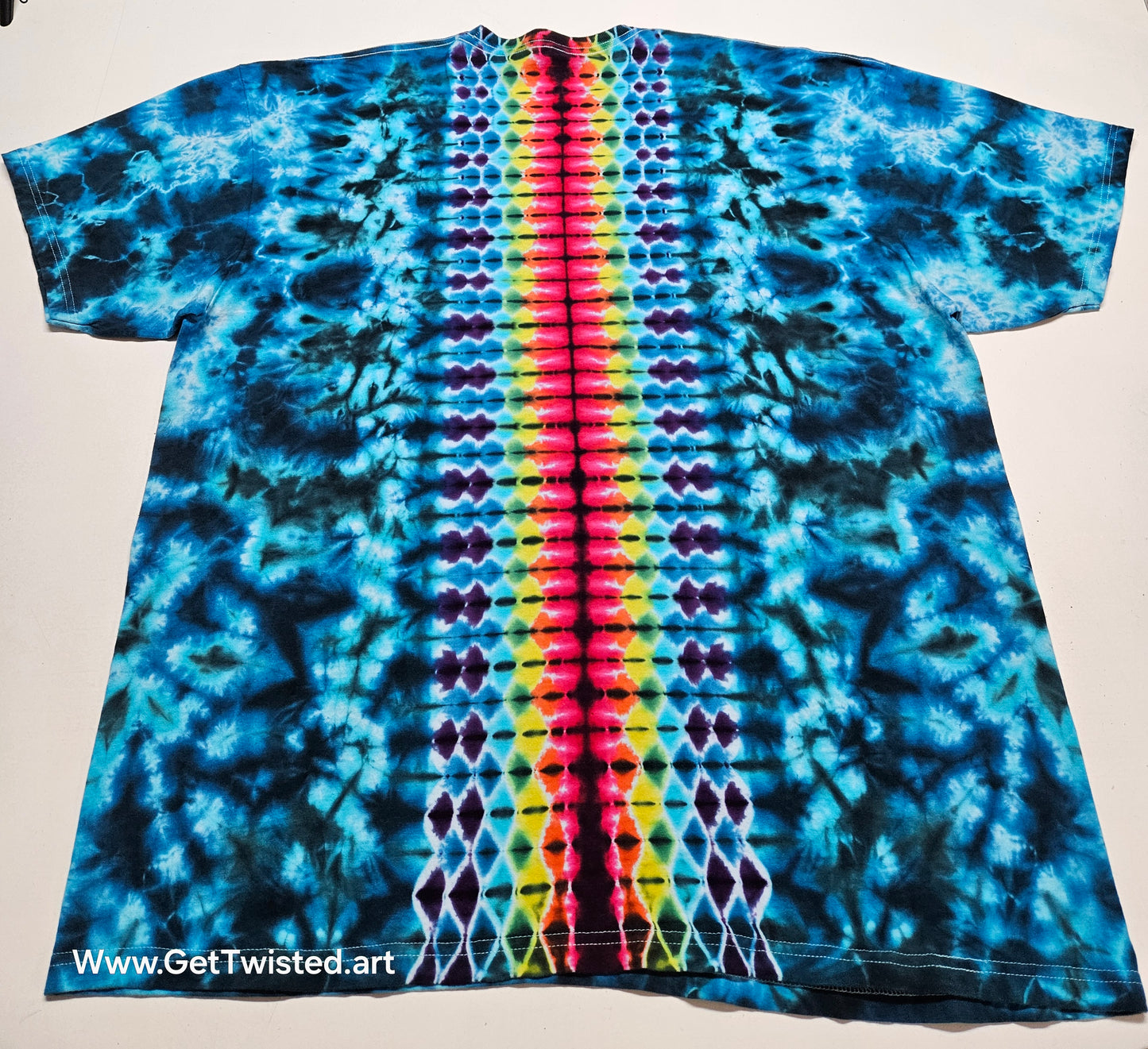 Mandala with Honeycomb Spine - 2XL