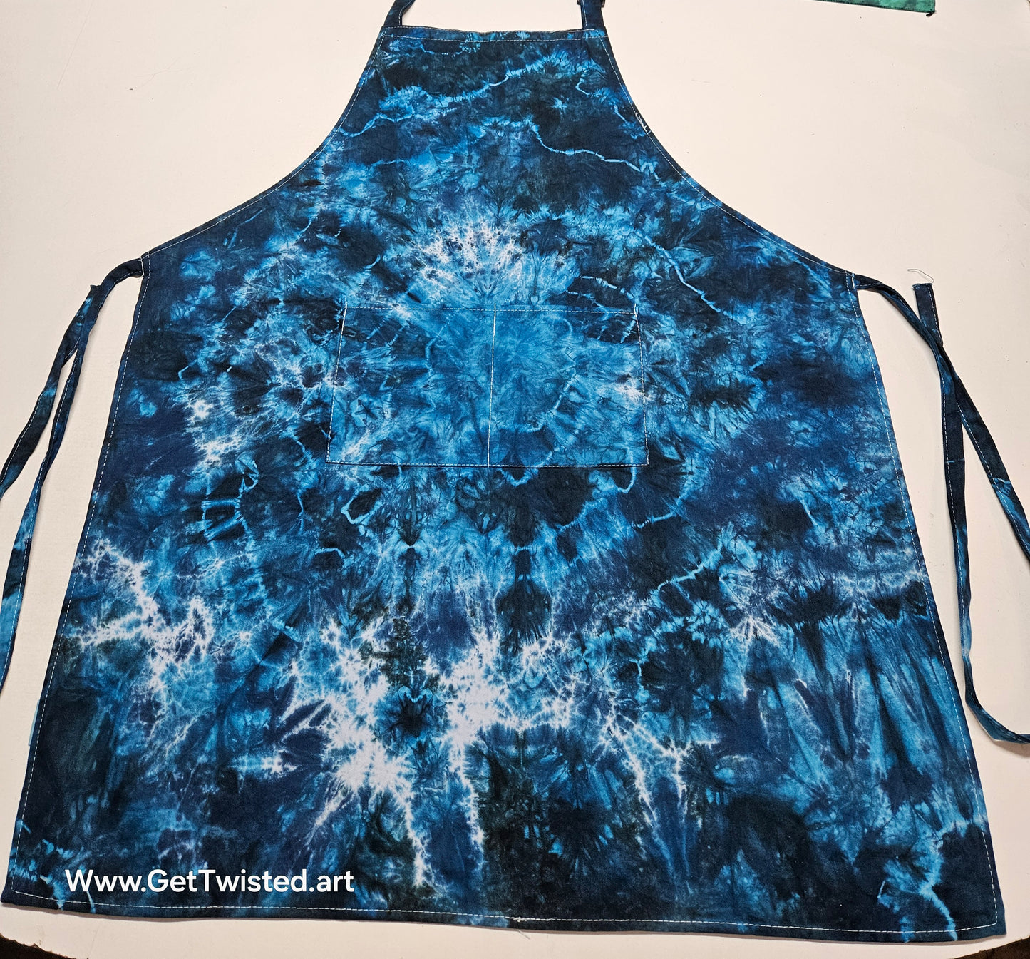 Apron with double front pocket